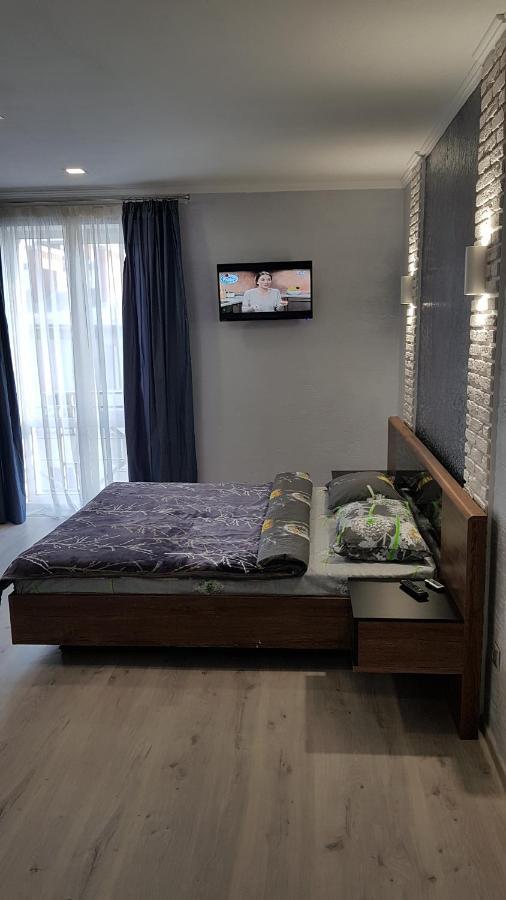Нові Квартири Біля Вокзалу Іф "Хочу Цю" Apartamento Ivano-Frankivsk Exterior foto