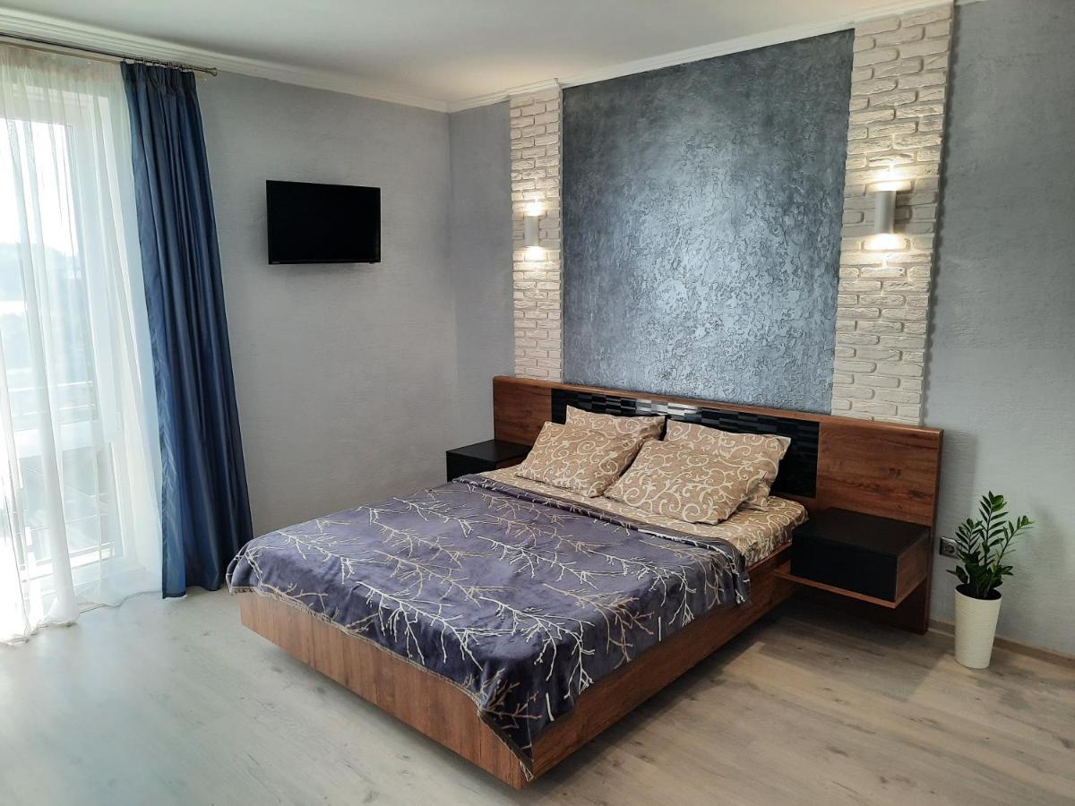 Нові Квартири Біля Вокзалу Іф "Хочу Цю" Apartamento Ivano-Frankivsk Exterior foto
