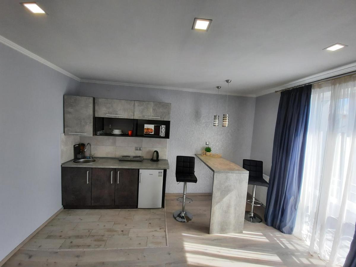 Нові Квартири Біля Вокзалу Іф "Хочу Цю" Apartamento Ivano-Frankivsk Exterior foto