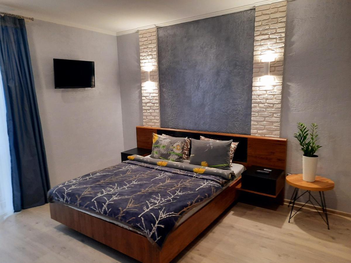 Нові Квартири Біля Вокзалу Іф "Хочу Цю" Apartamento Ivano-Frankivsk Exterior foto