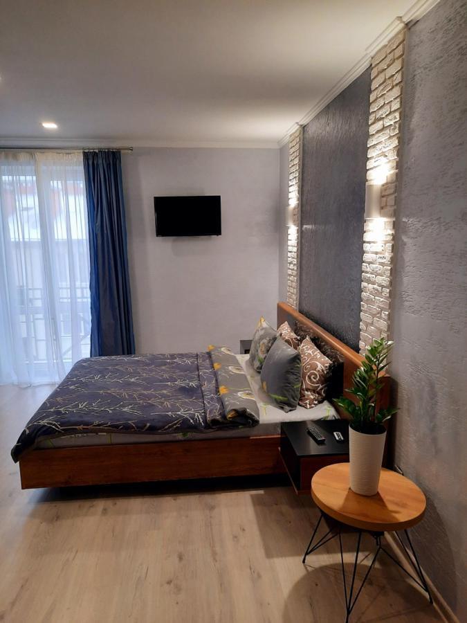 Нові Квартири Біля Вокзалу Іф "Хочу Цю" Apartamento Ivano-Frankivsk Exterior foto