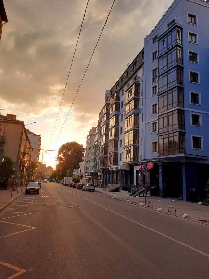 Нові Квартири Біля Вокзалу Іф "Хочу Цю" Apartamento Ivano-Frankivsk Exterior foto